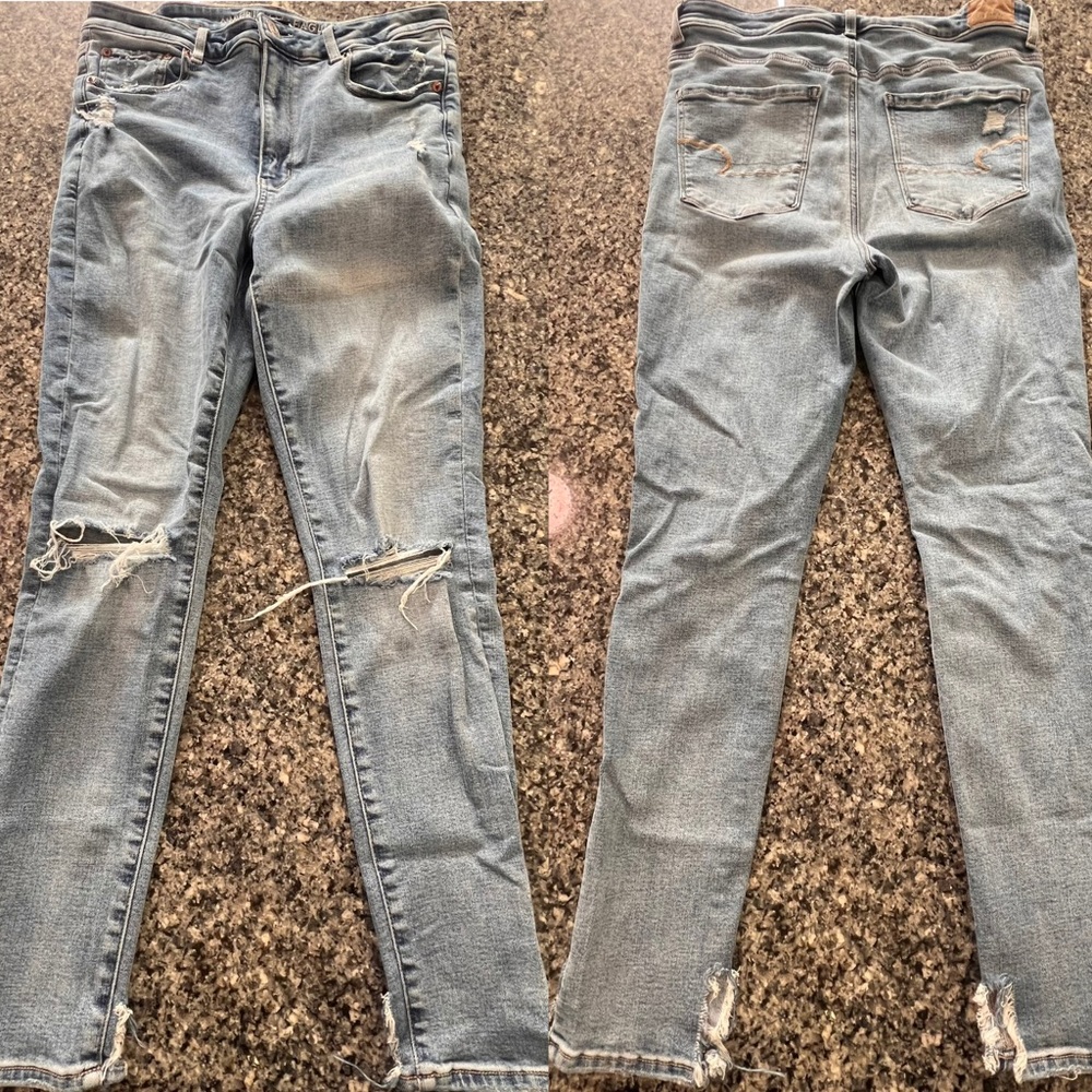 Distressed Women’s Light Wash Super Hi-Rise Jegging - Size 12R